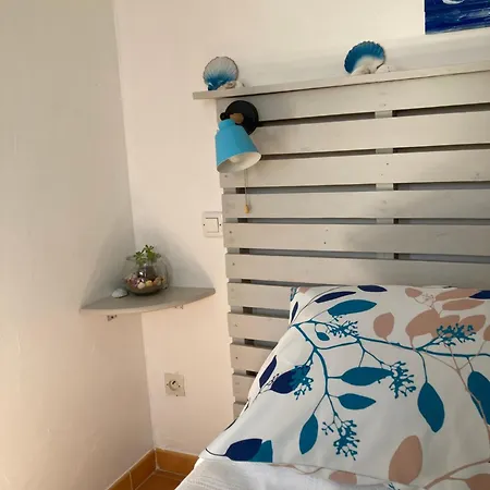 Les Hirondelles Apartment *
